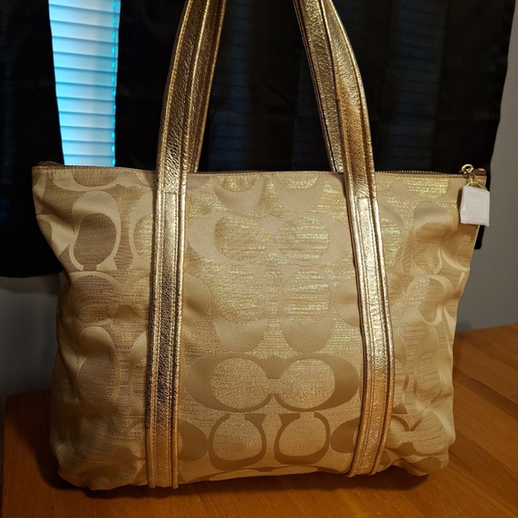 Coach Poppy 2009 Glam Tote Bag Pristine Condition - Picture 4 of 16
